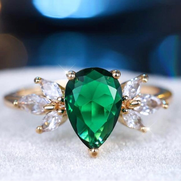 Jewelry - Waterdrop Shape Engagement Ring For Bride With Green Cubic Zirconia Stone 10